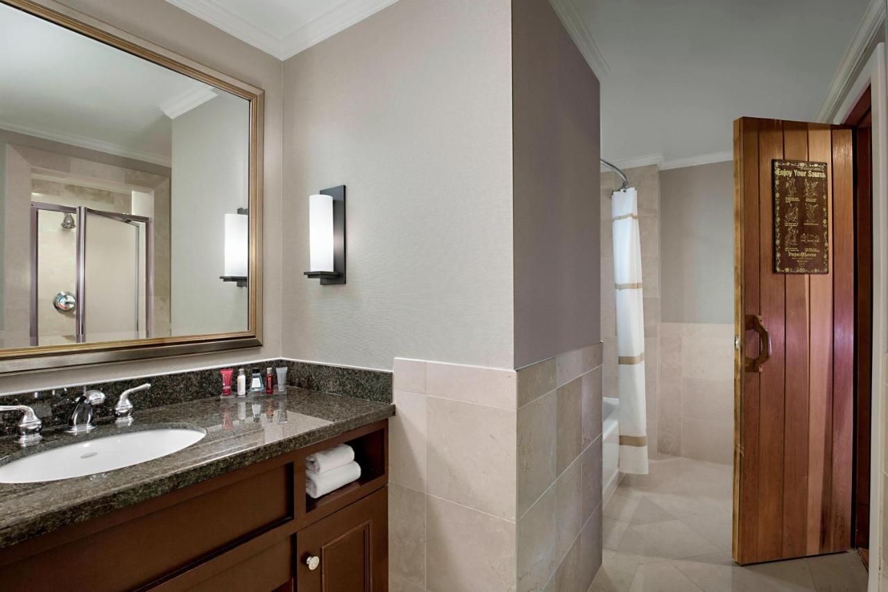 Marriott Westchase Otel